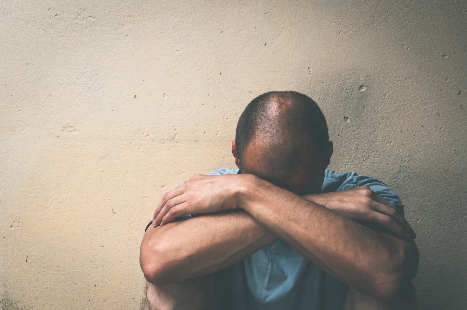What Depression Feels Like & How It Can Lead To A Drug Or Alcohol Addiction